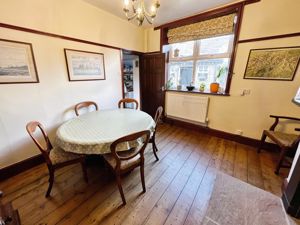 Dining Room - click for photo gallery